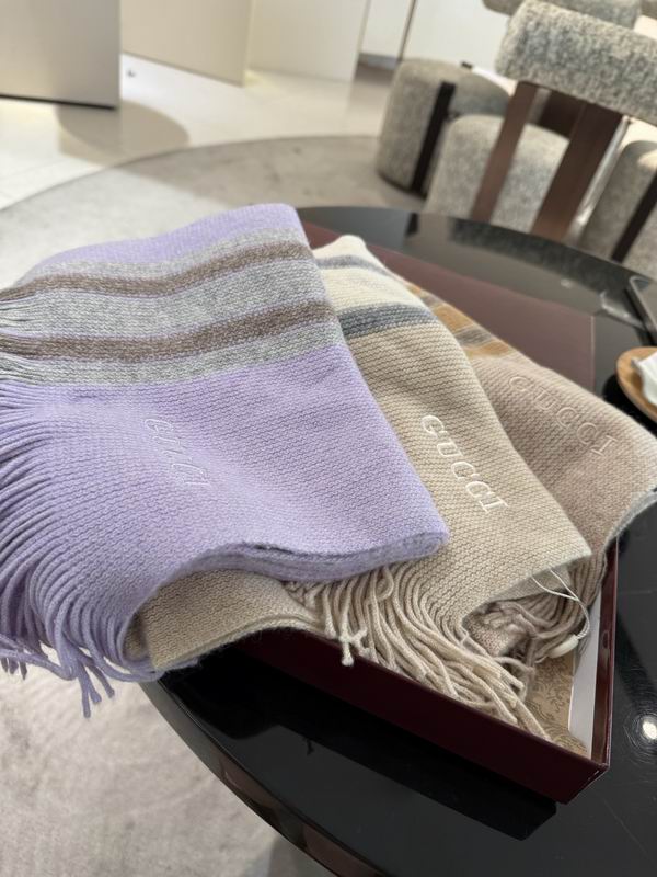 Gucci scarf 32X180cm E121208